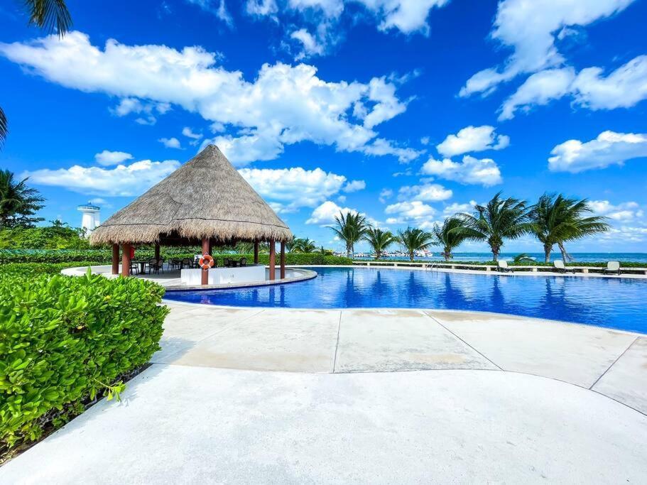 Punta Me Luxury Apartments Ocean View & Beach Front In Amara Cancún Buitenkant foto