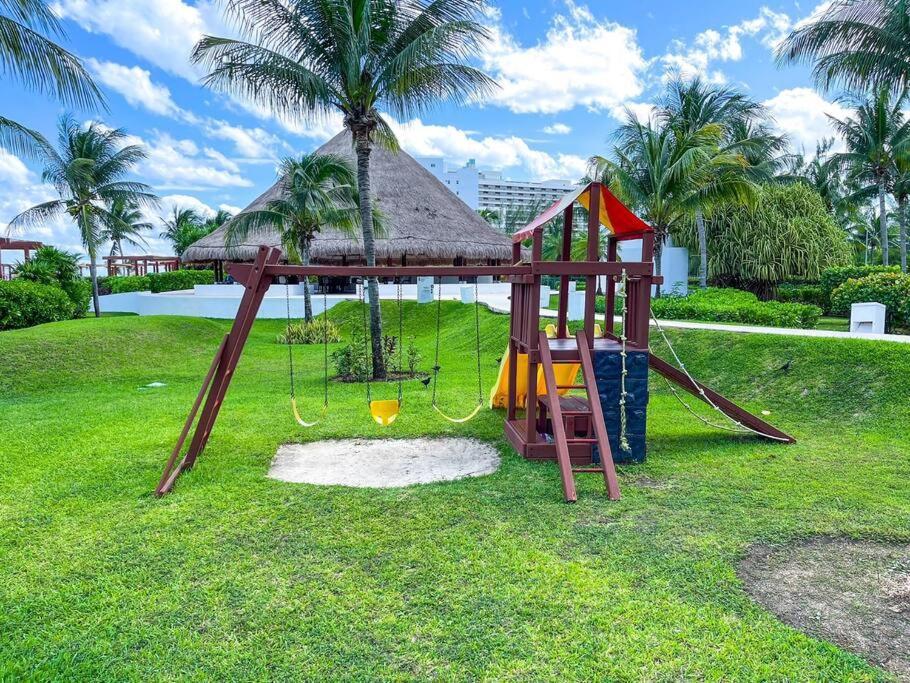 Punta Me Luxury Apartments Ocean View & Beach Front In Amara Cancún Buitenkant foto