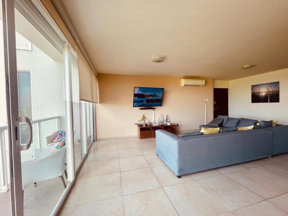Punta Me Luxury Apartments Ocean View & Beach Front In Amara Cancún Buitenkant foto